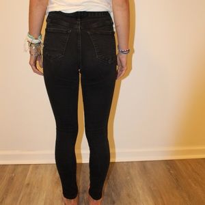 Black skinny jeans